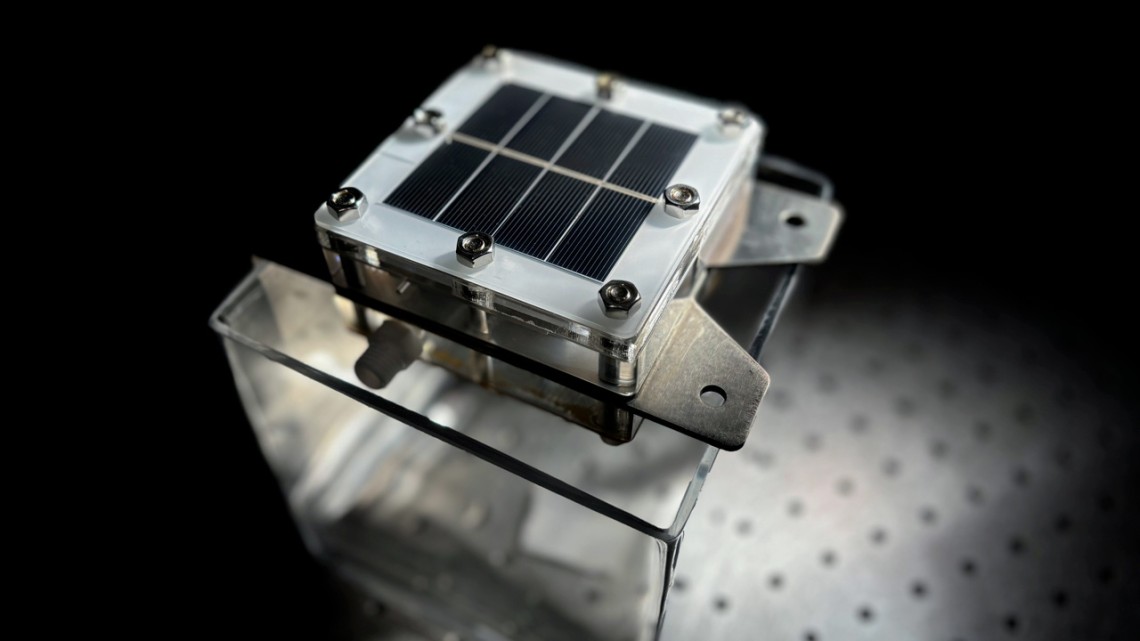 A Cornell-led team built a 10 centimeter by 10 centimeter prototype device that produces carbon-free “green” hydrogen via solar-powered electrolysis of seawater, with an important byproduct: potable water.
